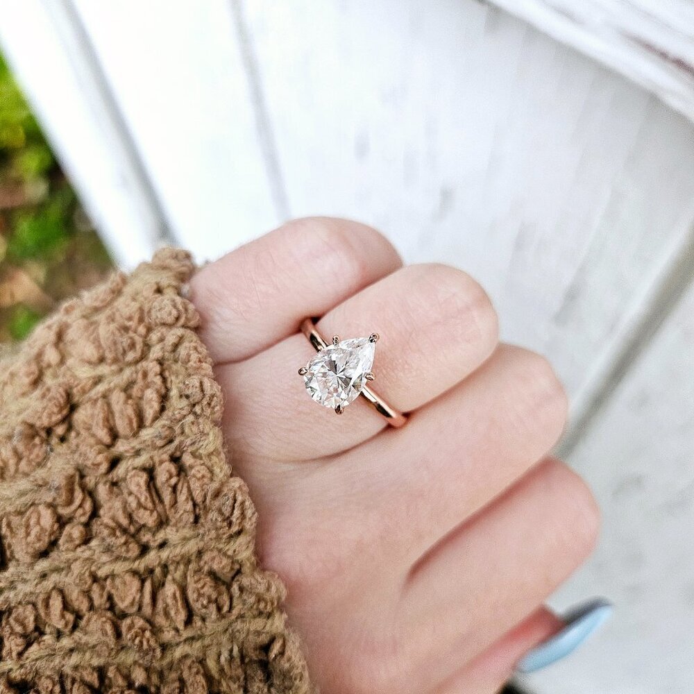 2 CT Pear Cut Moissanite Ring, Rose Gold Band, S925, Size 6, Solitaire